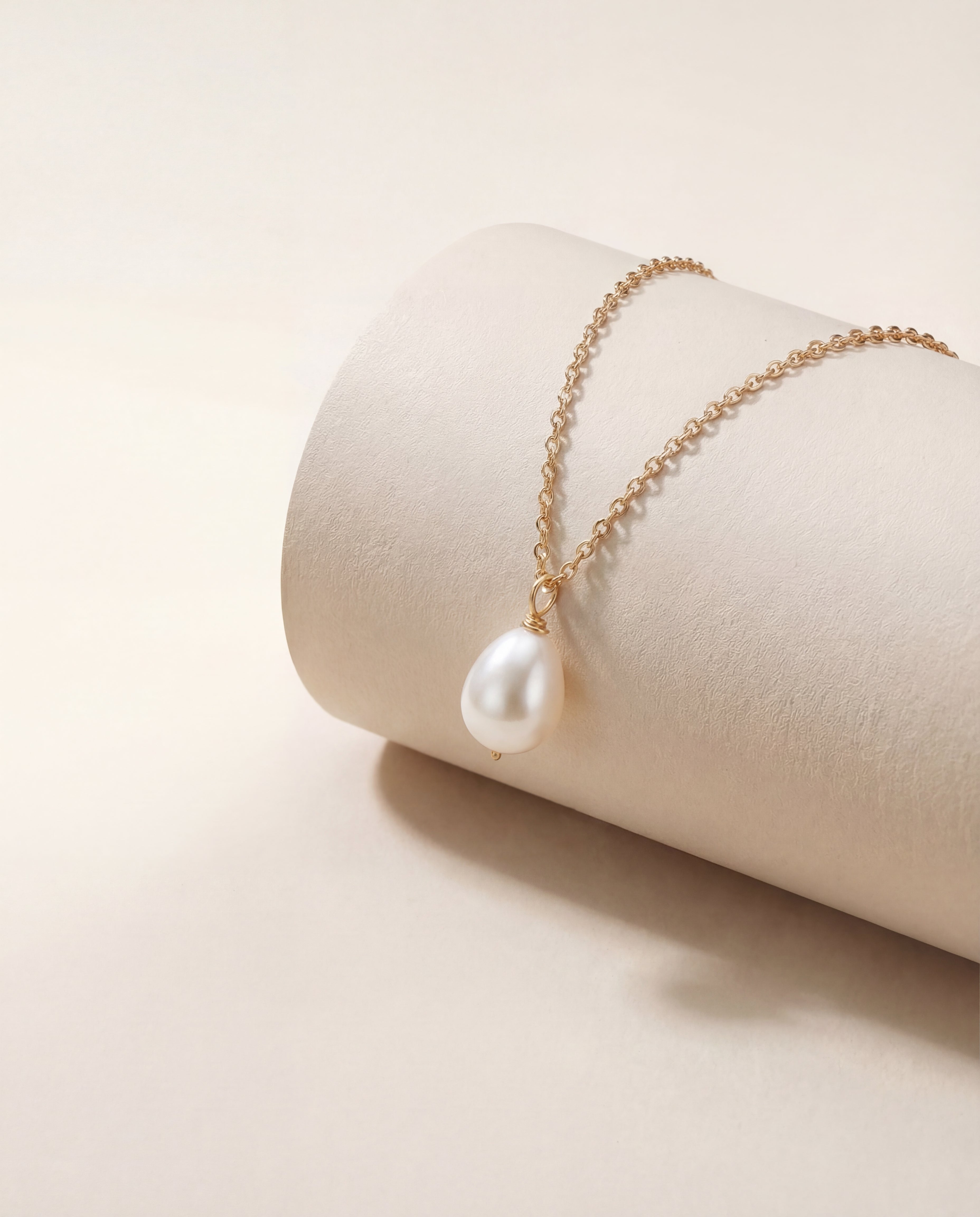 Single Pearl Gold Necklace